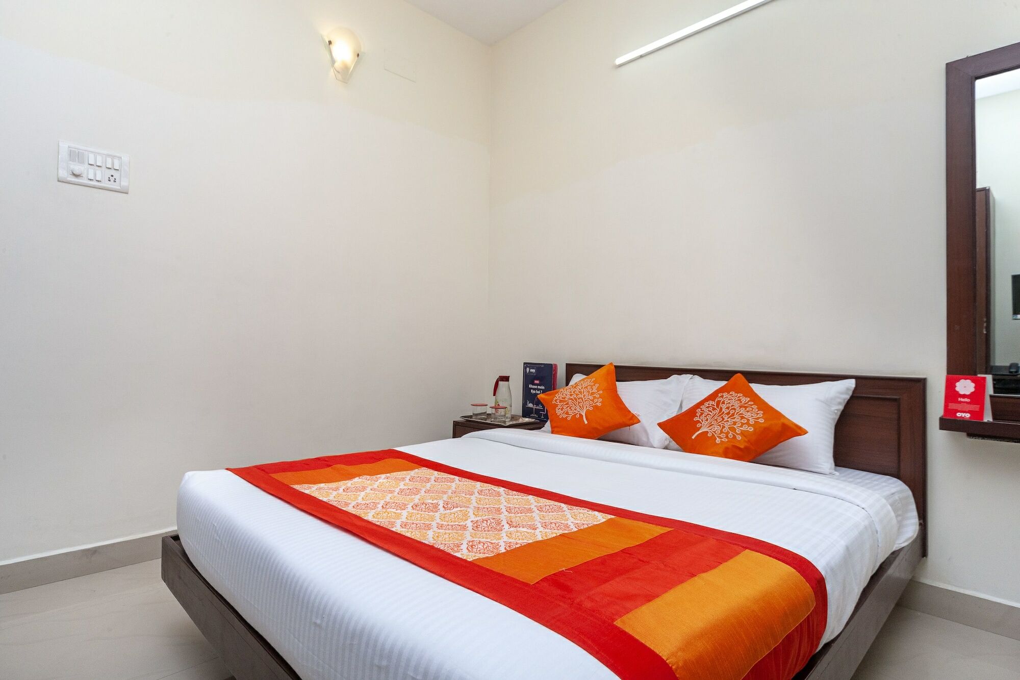 Oyo 22019 Skye Service Apartments 첸나이 외부 사진